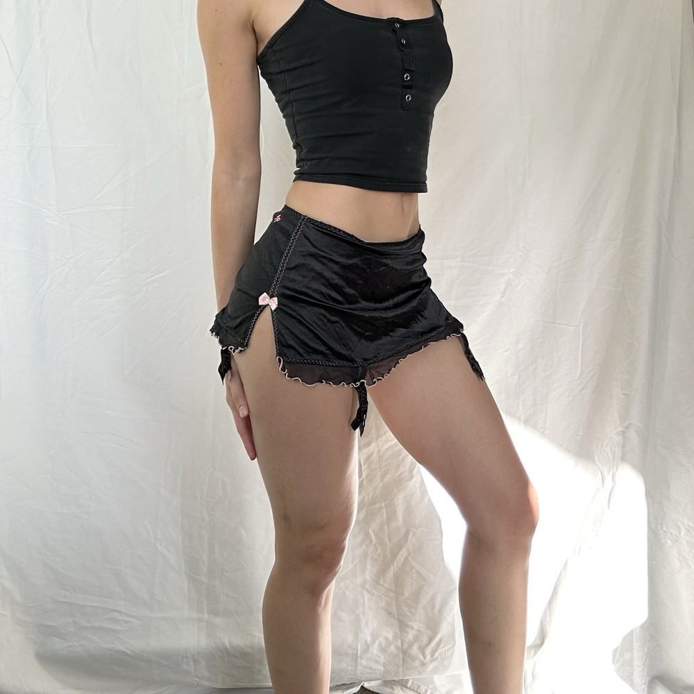 2000s Victoria's Secret Ruffle Trim Mini Skirt Garter Bow Detail Y2K Coquette